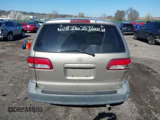 2000 Toyota Sienna CE with VIN 4T3ZF19C1YU240674, listed as a IAAI auction lot 41934876 with 250,196 mi miles. Bid and sale history available at carsss.com. Image 17.
