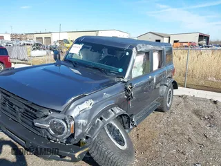 2022 Ford Bronco with VIN 1FMEE5DP0NLB85017, listed as a IAAI auction lot 41932975 with 22,514 mi miles. Bid and sale history available at carsss.com. Image 6.