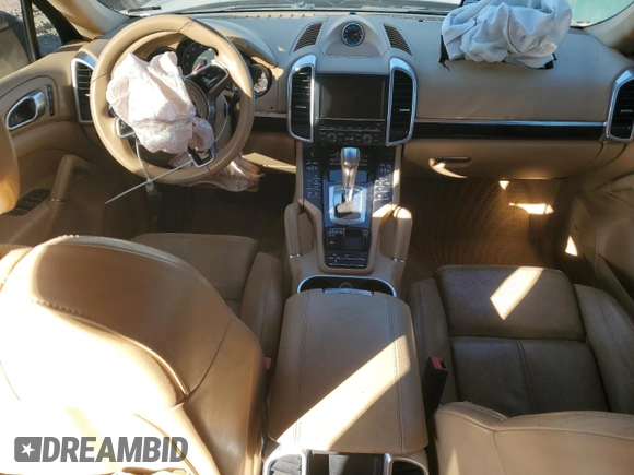 2016 Porsche Cayenne z VIN WP1AA2A27GLA08049, wystawiony jako Copart lot #87113884 z przebiegiem 125 603 mil mil oraz Szkoda całkowita • Salvage title. Historia ofert i sprzedaży dostępna na DreamBid. Obrazek 8.