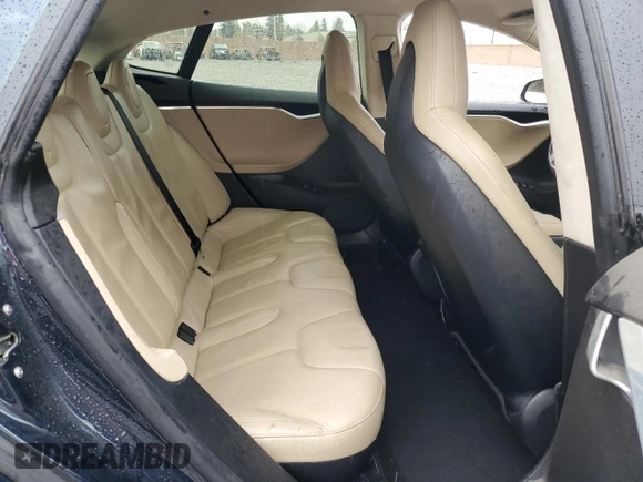 2013 Tesla Model S с VIN 5YJSA1CN5DFP13664, выставлен на аукционе Copart как лот 48177805 с пробегом 116 268 миль миль и Списание • Salvage title. История ставок и продаж доступна на DreamBid. Изображение 10.