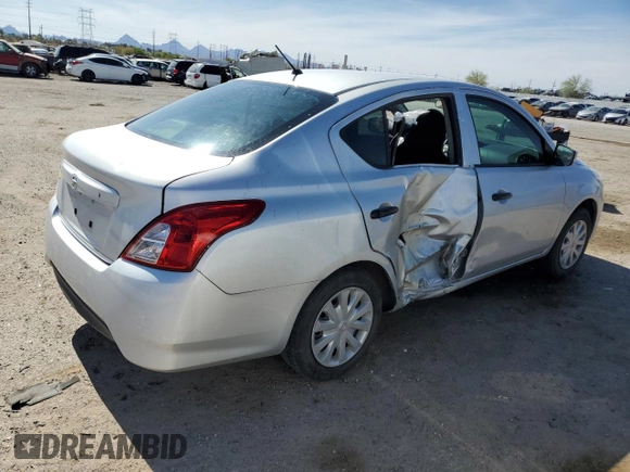 2017 Nissan Versa S z VIN 3N1CN7AP1HL887077, wystawiony jako Copart lot #55360465 z przebiegiem 88 093 mil mil oraz Szkoda całkowita • Salvage title. Historia ofert i sprzedaży dostępna na DreamBid. Obrazek 3.