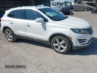2017 Lincoln MKC Premiere with VIN 5LMCJ1C97HUL52631, listed as a IAAI auction lot 42147692 with Not Provided miles and . Bid and sale history available at DreamBid. Image 1.