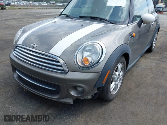 2013 MINI Hardtop with VIN WMWSU3C58DT681631, listed as a IAAI auction lot 42130063 with 177,182 mi miles and . Bid and sale history available at DreamBid. Image 6.