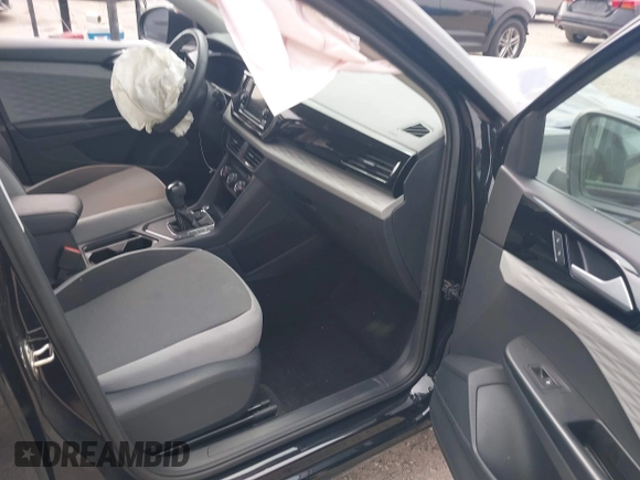 2023 Volkswagen Taos S z VIN 3VVCX7B27PM335958, wystawiony jako IAAI lot #41598028 z przebiegiem 21 684 mil mil oraz . Historia ofert i sprzedaży dostępna na DreamBid. Obrazek 5.