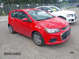 2020 Chevrolet Sonic LT z VIN 1G1JG6SB2L4115688, wystawiony jako IAAI lot #42326438 z przebiegiem 33 871 mil mil oraz . Historia ofert i sprzedaży dostępna na DreamBid. Obrazek 1.