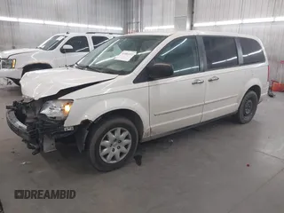 2008 Chrysler Town & Country LX with VIN 2A8HR44H78R671031, listed as a IAAI auction lot 41884932 with 300,502 mi miles. Bid and sale history available at carsss.com. Image 2.