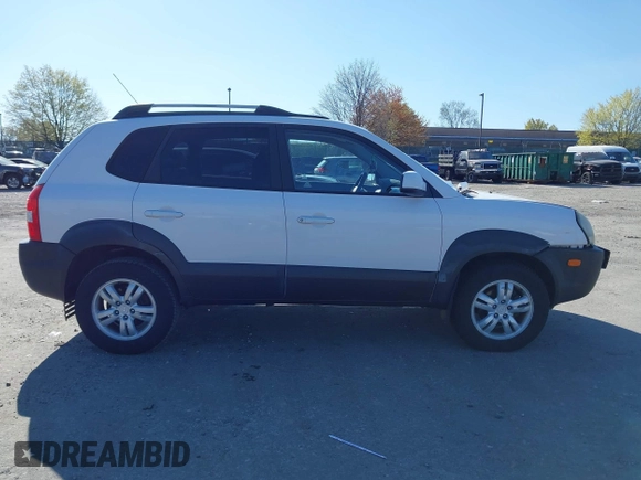 2006 Hyundai Tucson GLS with VIN KM8JN72D76U389540, listed as a IAAI auction lot 42050482 with 149,312 mi miles. Bid and sale history available at carsss.com. Image 12.