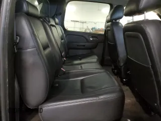 2010 Chevrolet Avalanche LTZ with VIN 3GNVKGE05AG222023, listed as a Copart auction lot 73766424 with 146,595 mi miles and Clean Title. Bid and sale history available at carsss.com. Image 10.