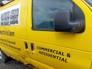 2006 Ford Econoline Cargo with VIN 1FTNE24W76HB25668, listed as a IAAI auction lot 42183528 with 225,468 mi miles and . Bid and sale history available at carsss.com. Image 13.