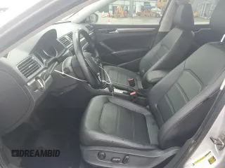 2016 Volkswagen Passat SE z VIN 1VWBT7A38GC061488, wystawiony jako Copart lot #57318835 z przebiegiem 137 695 mil mil oraz Szkoda całkowita • Salvage title. Historia ofert i sprzedaży dostępna na DreamBid. Obrazek 7.