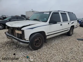 1996 GMC Suburban with VIN 1GDEC16R1TJ741423, listed as a Copart auction lot 83225074 with 488,815 mi miles and Salvage Title. Bid and sale history available at carsss.com. Image 1.