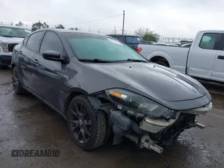 2015 Dodge Dart SXT z VIN 1C3CDFBB6FD301073, wystawiony jako IAAI lot #41782604 z przebiegiem 140 767 mil mil oraz . Historia ofert i sprzedaży dostępna na DreamBid. Obrazek 1.