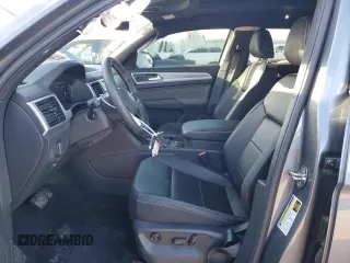 2023 Volkswagen Atlas SE with VIN 1V2KE2CA5PC226004, listed as a Copart auction lot 43184745 with 18,568 mi miles and Salvage title. Bid and sale history available at DreamBid. Image 7.