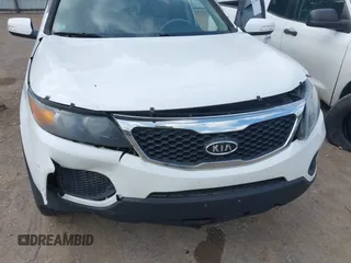 2013 Kia Sorento LX with VIN 5XYKTDA65DG415454, listed as a IAAI auction lot 42139669 with 163,476 mi miles. Bid and sale history available at carsss.com. Image 6.