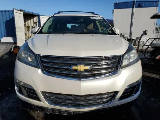 2015 Chevrolet Traverse LTZ z VIN 1GNKRJKD0FJ205512, wystawiony jako Copart lot #55217985 z przebiegiem Nie podano mil oraz Nie do naprawy • Non repairable. Historia ofert i sprzedaży dostępna na DreamBid. Obrazek 5.