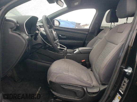 2024 Hyundai Santa Cruz SE z VIN 5NTJA4AE0RH093154, wystawiony jako Copart lot #45149895 z przebiegiem 25 101 mil mil oraz Szkoda całkowita • Salvage title. Historia ofert i sprzedaży dostępna na DreamBid. Obrazek 7.