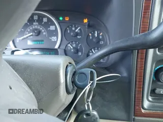 2004 Cadillac Escalade z VIN 1GYEC63T64R231552, wystawiony jako IAAI lot #41428401 z przebiegiem 275 724 mil mil oraz . Historia ofert i sprzedaży dostępna na DreamBid. Obrazek 11.