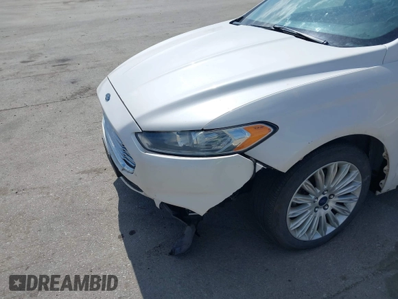 2013 Ford Fusion SE Hybrid with VIN 3FA6P0LU0DR123488, listed as a IAAI auction lot 41869121 with 176,287 mi miles. Bid and sale history available at carsss.com. Image 13.