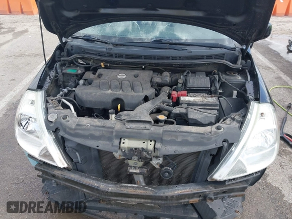 2008 Nissan Versa S z VIN 3N1BC11EX8L446772, wystawiony jako IAAI lot #41824455 z przebiegiem 145 793 mil mil oraz . Historia ofert i sprzedaży dostępna na DreamBid. Obrazek 10.