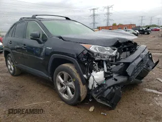 2021 Toyota RAV4 Hybrid LE with VIN JTMB6RFV5MD043228, listed as a Copart auction lot 71969783 with 28,532 mi miles and Salvage Title. Bid and sale history available at carsss.com. Image 4.
