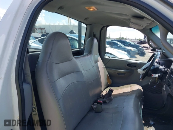 2000 Ford F-150 with VIN 1FTZF1724YKB07961, listed as a IAAI auction lot 42549926 with 186,865 mi miles and . Bid and sale history available at DreamBid. Image 8.