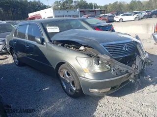 2004 Lexus LS 430 with VIN JTHBN36F640127573, listed as a IAAI auction lot 41888200 with 176,000 mi miles. Bid and sale history available at carsss.com. Image 1.