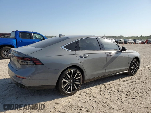 2024 Honda Accord Touring z VIN 1HGCY2F82RA043505, wystawiony jako Copart lot #52223925 z przebiegiem 16 767 mil mil oraz Szkoda całkowita • Salvage title. Historia ofert i sprzedaży dostępna na DreamBid. Obrazek 3.