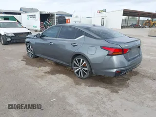 2020 Nissan Altima SR z VIN 1N4BL4CVXLN303542, wystawiony jako IAAI lot #41891000 z przebiegiem 119 696 mil mil oraz . Historia ofert i sprzedaży dostępna na DreamBid. Obrazek 3.