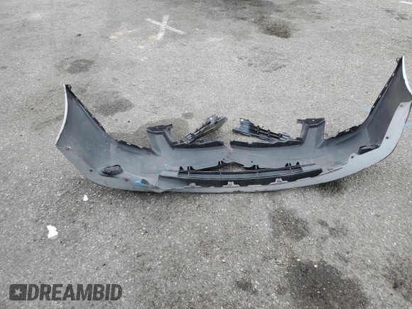 2010 Nissan Sentra S с VIN 3N1AB6AP1AL700310, выставлен на аукционе Copart как лот 50653045 с пробегом Не указан миль и Списание • Salvage title. История ставок и продаж доступна на DreamBid. Изображение 14.