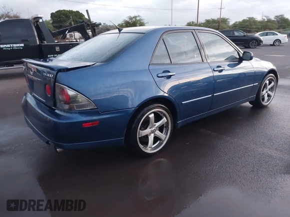 2002 Lexus IS with VIN JTHBD192820047561, listed as a IAAI auction lot 41721514 with 98,335 mi miles. Bid and sale history available at carsss.com. Image 4.