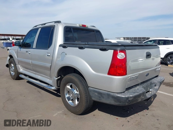 2004 Ford Explorer Sport Trac XLS z VIN 1FMZU77K84UC04230, wystawiony jako IAAI lot #41909068 z przebiegiem 237 662 mil mil oraz . Historia ofert i sprzedaży dostępna na DreamBid. Obrazek 3.