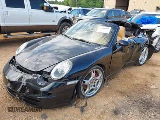 2007 Porsche 911 Carrera S z VIN WP0CB29967S775552, wystawiony jako IAAI lot #42218602 z przebiegiem 81 015 mil mil oraz . Historia ofert i sprzedaży dostępna na DreamBid. Obrazek 2.