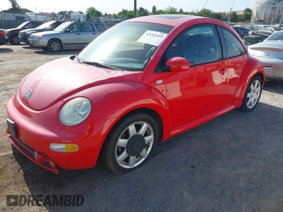 2002 Volkswagen Beetle GLX с VIN 3VWDD21C82M410830, выставлен на аукционе IAAI как лот 42292655 с пробегом 82 262 миль миль и . История ставок и продаж доступна на DreamBid. Изображение 2.