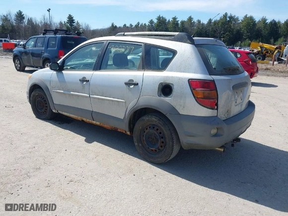 2006 Pontiac Vibe with VIN 5Y2SL658X6Z418233, listed as a IAAI auction lot 42003017 with 179,983 mi miles. Bid and sale history available at carsss.com. Image 3.