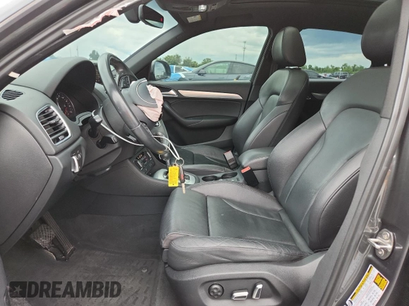 2018 Audi Q3 Premium z VIN WA1BCCFS3JR015478, wystawiony jako Copart lot #59613945 z przebiegiem 96 841 mil mil oraz Szkoda całkowita • Salvage title. Historia ofert i sprzedaży dostępna na DreamBid. Obrazek 7.