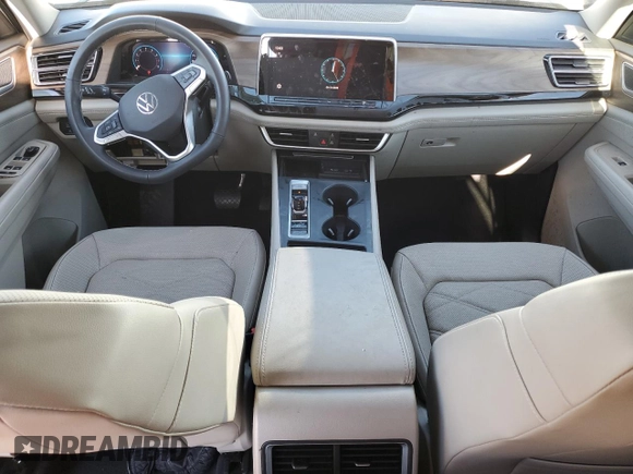 2024 Volkswagen Atlas SE with VIN 1V2LR2CA2RC509410, listed as a Copart auction lot 53827885 with 22,107 mi miles and Salvage title. Bid and sale history available at DreamBid. Image 8.