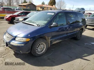 2000 Chrysler Town & Country LX z VIN 1C4GP44G5YB660690, wystawiony jako Copart lot #48548595 z przebiegiem 244 814 mil mil oraz Szkoda całkowita • Salvage title. Historia ofert i sprzedaży dostępna na DreamBid. Obrazek 1.