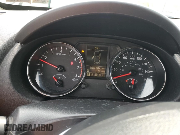 2015 Nissan Rogue S z VIN JN8AS5MV9FW260988, wystawiony jako Copart lot #82910494 z przebiegiem 104 086 mil mil oraz Szkody całkowita. Historia ofert i sprzedaży dostępna na DreamBid. Obrazek 9.
