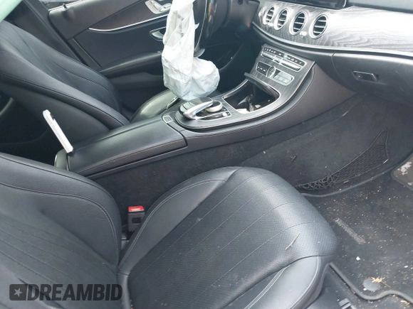 2018 Mercedes-Benz E-Class E 300 with VIN WDDZF4KB5JA345523, listed as a IAAI auction lot 39889766 with 782,391 mi miles. Bid and sale history available at carsss.com. Image 5.