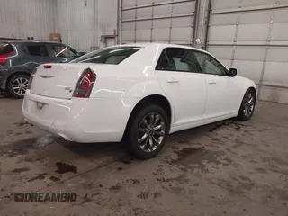 2014 Chrysler 300 with VIN 2C3CCAGG9EH365877, listed as a IAAI auction lot 41500564 with 89,384 mi miles. Bid and sale history available at carsss.com. Image 4.