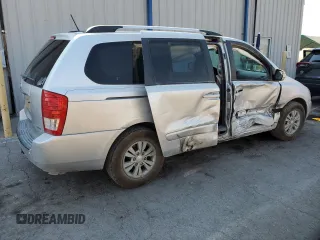 2012 Kia Sedona LX with VIN KNDMG4C71C6492455, listed as a Copart auction lot 63077744 with 210,306 mi miles and Salvage Title. Bid and sale history available at carsss.com. Image 3.
