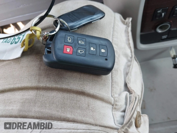 2012 Toyota Sienna XLE with VIN 5TDDK3DC6CS032969, listed as a IAAI auction lot 42423883 with 122,676 mi miles and . Bid and sale history available at DreamBid. Image 11.