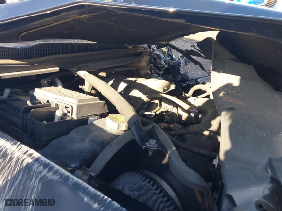 2019 Chevrolet Suburban LT with VIN 1GNSKHKC4KR400321, listed as a IAAI auction lot 41836038 with 1 mi miles. Bid and sale history available at carsss.com. Image 10.