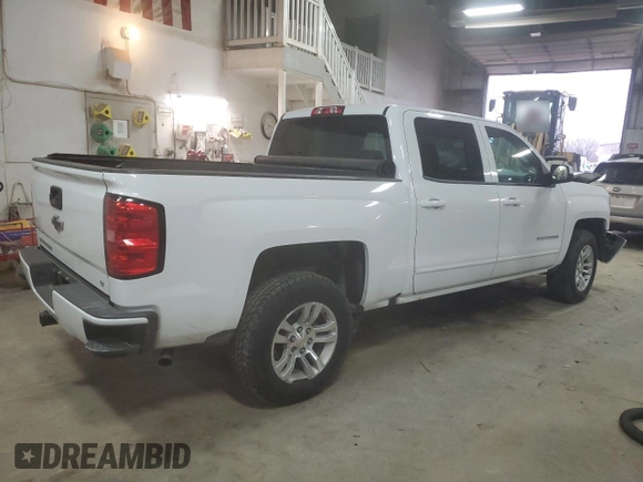 2018 Chevrolet Silverado 1500 LT with VIN 3GCUKRECXJG118122, listed as a Copart auction lot 47293595 with 97,047 mi miles and Salvage Title. Bid and sale history available at DreamBid. Image 3.