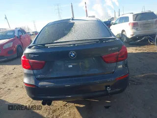 2018 BMW 3 Series 330i xDrive with VIN WBA8Z9C58JG827772, listed as a IAAI auction lot 41542464 with 56,386 mi miles. Bid and sale history available at carsss.com. Image 17.