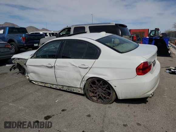 2008 BMW 3 Series 328xi with VIN WBAVC93558K041732, listed as a Copart auction lot 49842465 with 189,663 mi miles and Salvage title. Bid and sale history available at DreamBid. Image 2.