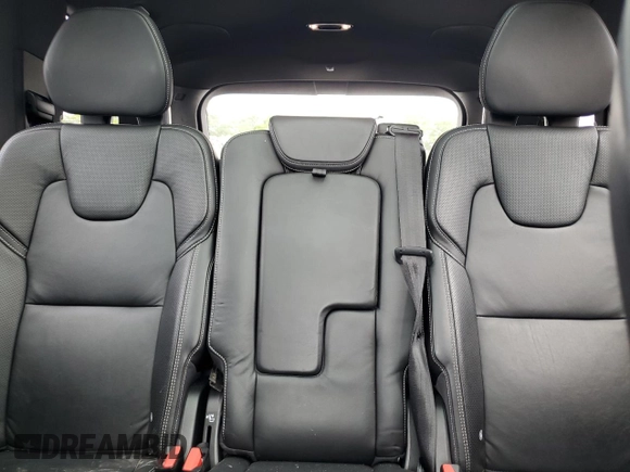 2021 Volvo XC90 R-Design with VIN YV4BR0CM6M1683266, listed as a Copart auction lot 55393944 with 31,584 mi miles and Salvage Title. Bid and sale history available at carsss.com. Image 10.