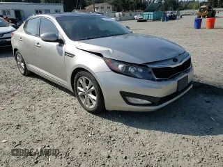 2011 Kia Optima EX z VIN KNAGN4A77B5096621, wystawiony jako Copart lot #53087945 z przebiegiem 189 899 mil mil oraz Szkoda całkowita • Salvage title. Historia ofert i sprzedaży dostępna na DreamBid. Obrazek 13.