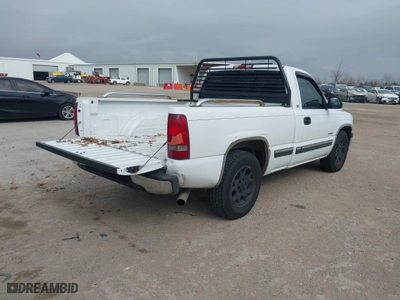 2000 Chevrolet Silverado 1500 with VIN 1GCEC14W7YZ128535, listed as a IAAI auction lot 41491464 with 244,344 mi miles. Bid and sale history available at carsss.com. Image 4.
