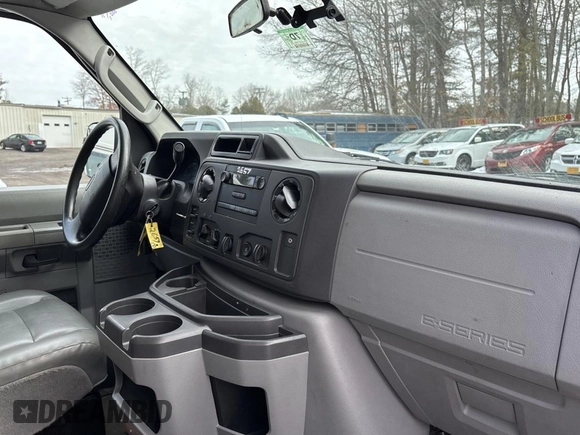 2014 Ford Econoline Cargo Commercial with VIN 1FTNS2EW6EDA97603, listed as a Copart auction lot 47958945 with 112,974 mi miles and Clean Title. Bid and sale history available at carsss.com. Image 7.